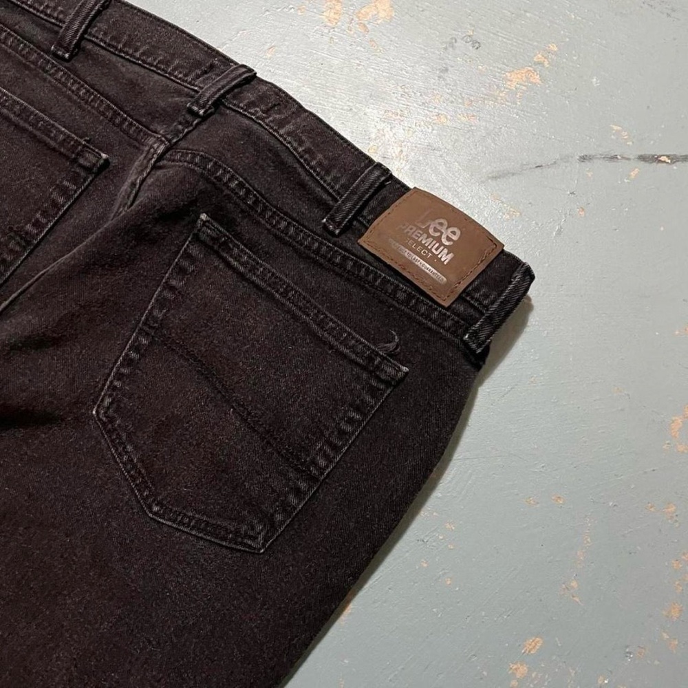Lee Black Relaxed Fit Jeans with Smooth Finish - Picture 4 of 7